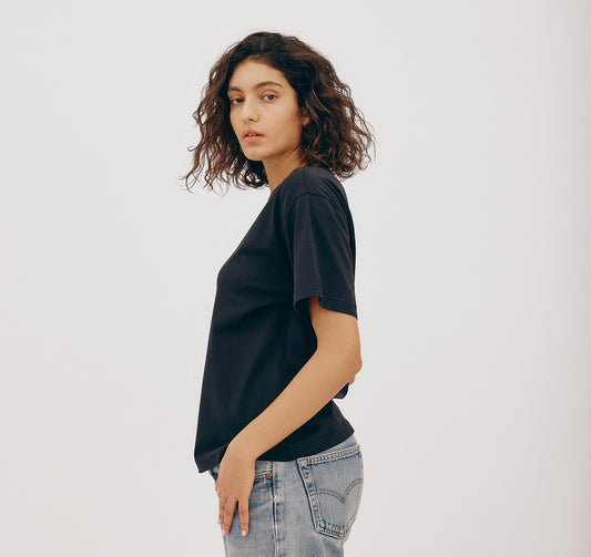Women’s boxy T-shirts with a relaxed shape & clean structure