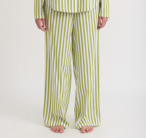 Women’s cotton pyjamas for soft nights and slow mornings